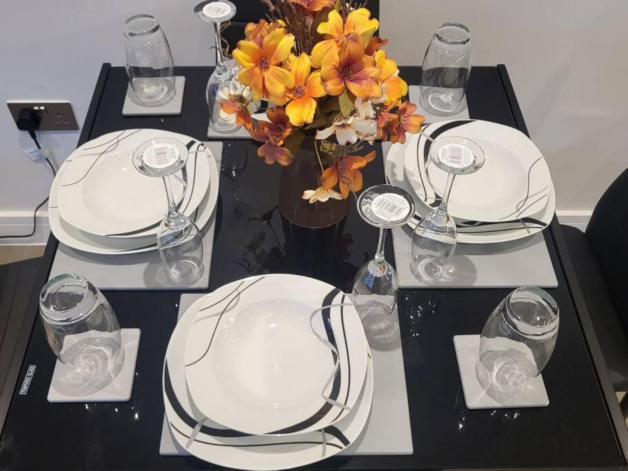 Entire Reigate Apartment Hosted By Pius Eksteriør billede