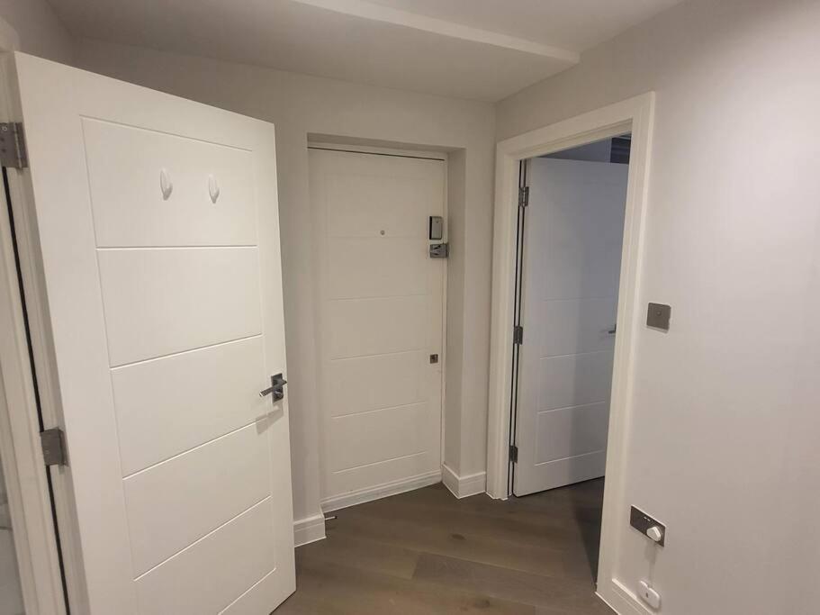 Entire Reigate Apartment Hosted By Pius Eksteriør billede